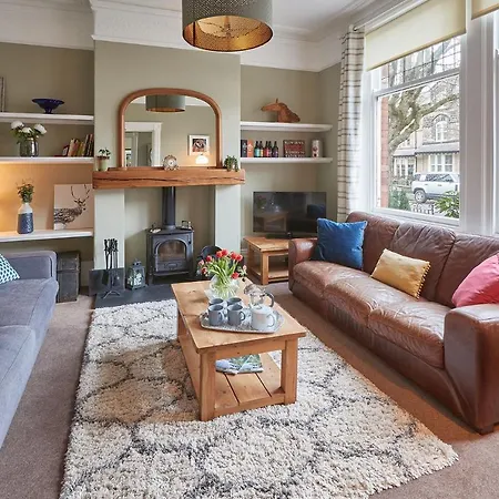 Acorn * Harrogate