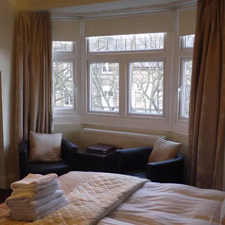 Acorn بيت للعطل